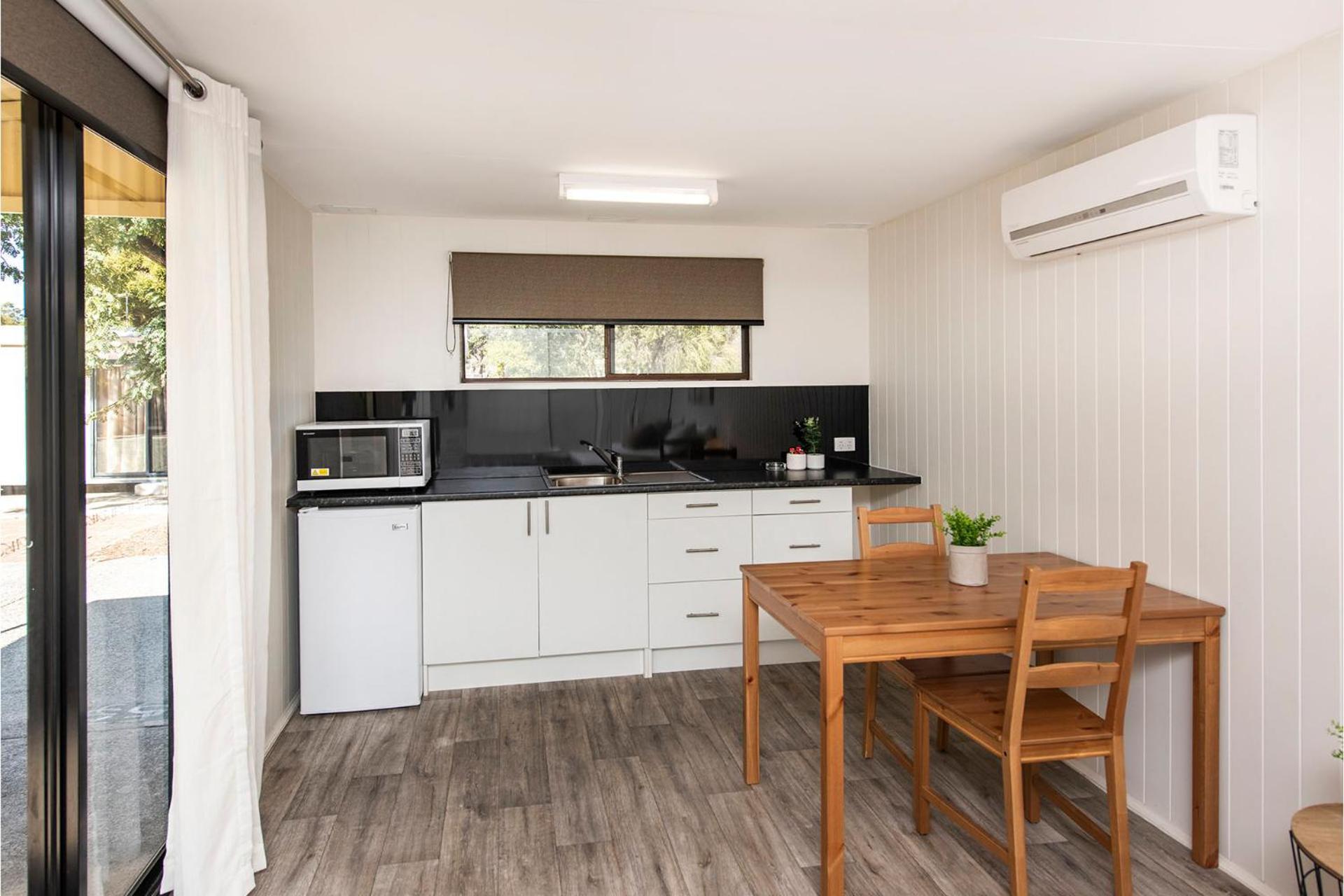 Banksia Tourist Park Hotel Perth Exterior foto