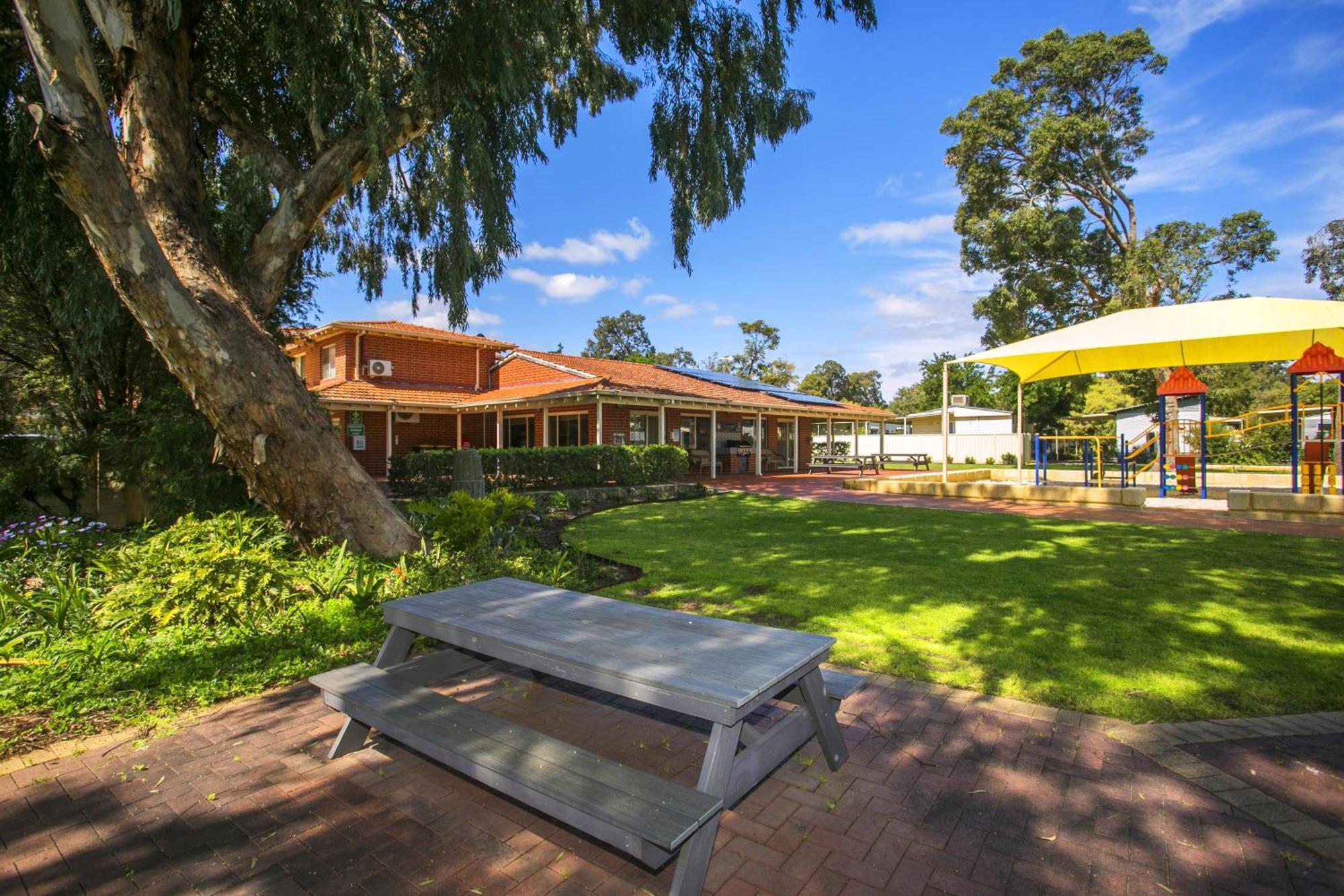 Banksia Tourist Park Hotel Perth Exterior foto